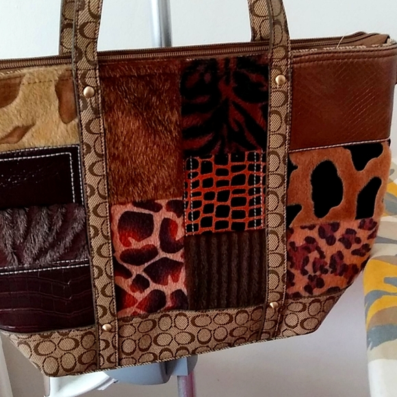 Purse - Picture 1 of 2